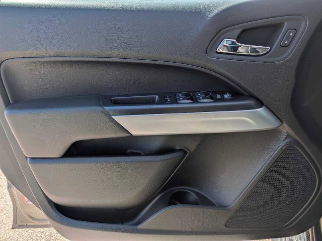 Used 2022 Chevrolet Colorado ZR2 AWD/4WD image 16