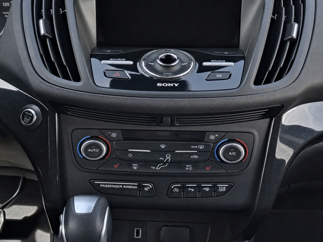Certified 2019 Ford Escape Titanium AWD/4WD image 23