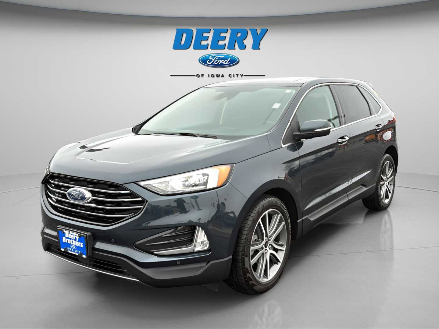 Certified 2024 Ford Edge Titanium image 2