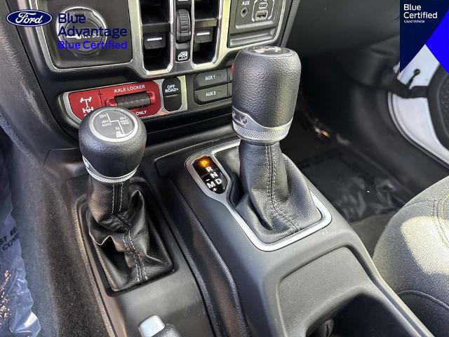 Used 2024 Jeep Wrangler Unlimited AWD/4WD image 28