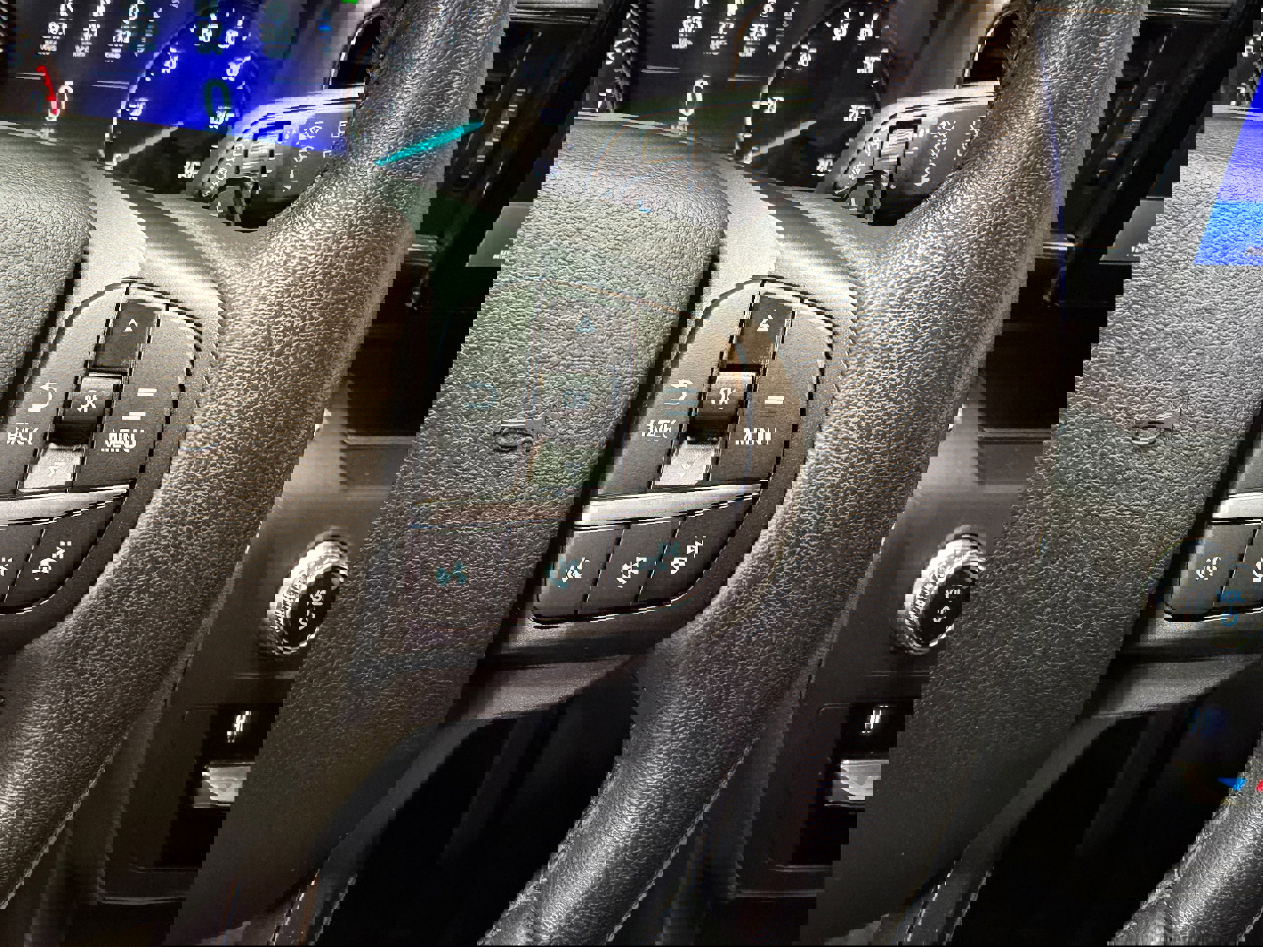 Certified 2020 Ford Explorer XLT w/ Equipment Group 202A image 19