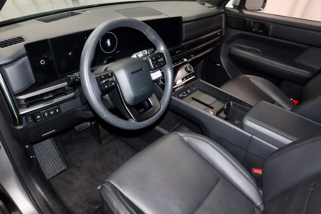Used 2025 Hyundai Santa Fe Calligraphy AWD/4WD image 26