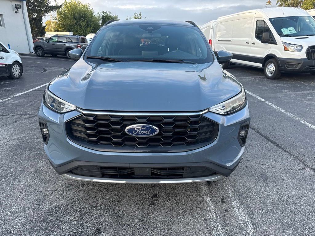 Certified 2025 Ford Escape ST-Line Select AWD/4WD image 9