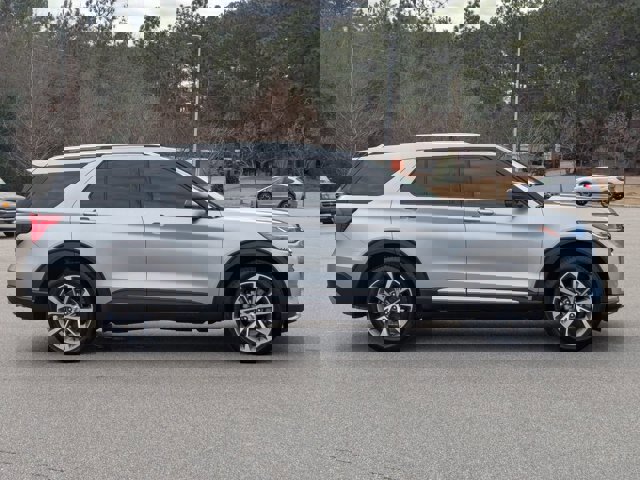 Certified 2025 Ford Explorer Platinum w/ Ultimate Package image 6