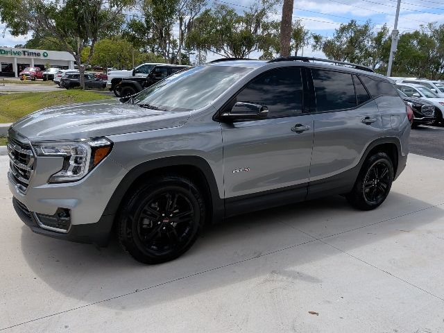 Used 2023 GMC Terrain AT4 AWD/4WD image 9