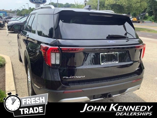 Certified 2025 Ford Explorer Platinum w/ LUX Leather Package AWD/4WD image 5