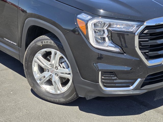 Used 2024 GMC Terrain SLE AWD/4WD image 9