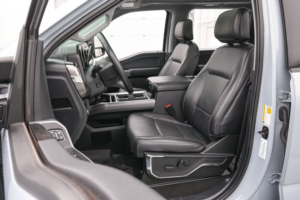 Certified 2024 Ford F250 Lariat w/ Lariat Ultimate Package AWD/4WD image 18