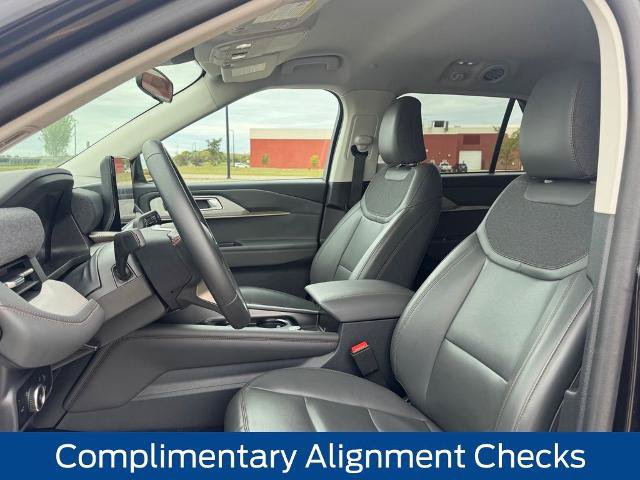 Certified 2025 Ford Explorer Active w/ Active Comfort Package AWD/4WD image 7