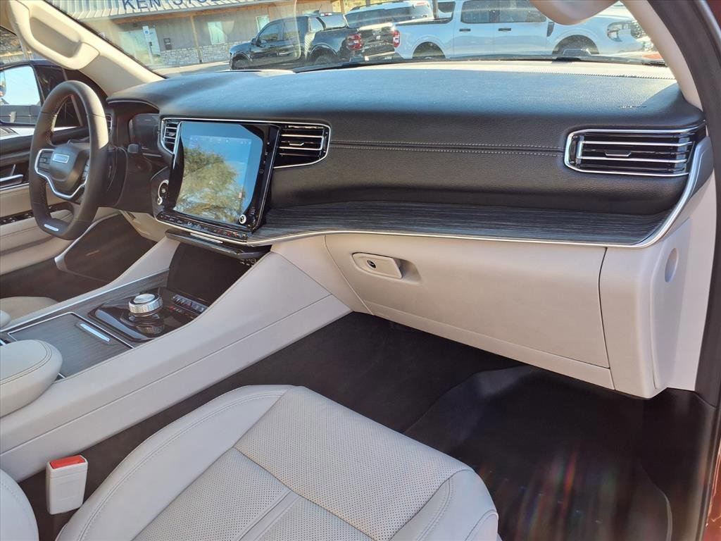Used 2024 Jeep Wagoneer Series II w/ Premium Group I image 10