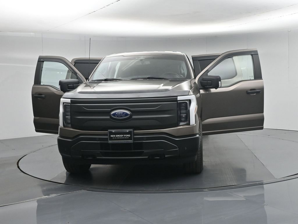 Certified 2023 Ford F150 Lightning Pro w/ Tow Technology Package AWD/4WD image 33