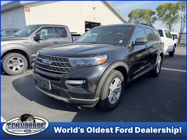 Certified 2022 Ford Explorer XLT w/ Equipment Group 202A AWD/4WD image 1