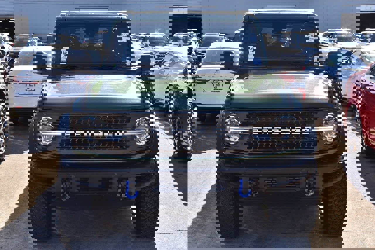 Certified 2024 Ford Bronco Wildtrak image 3