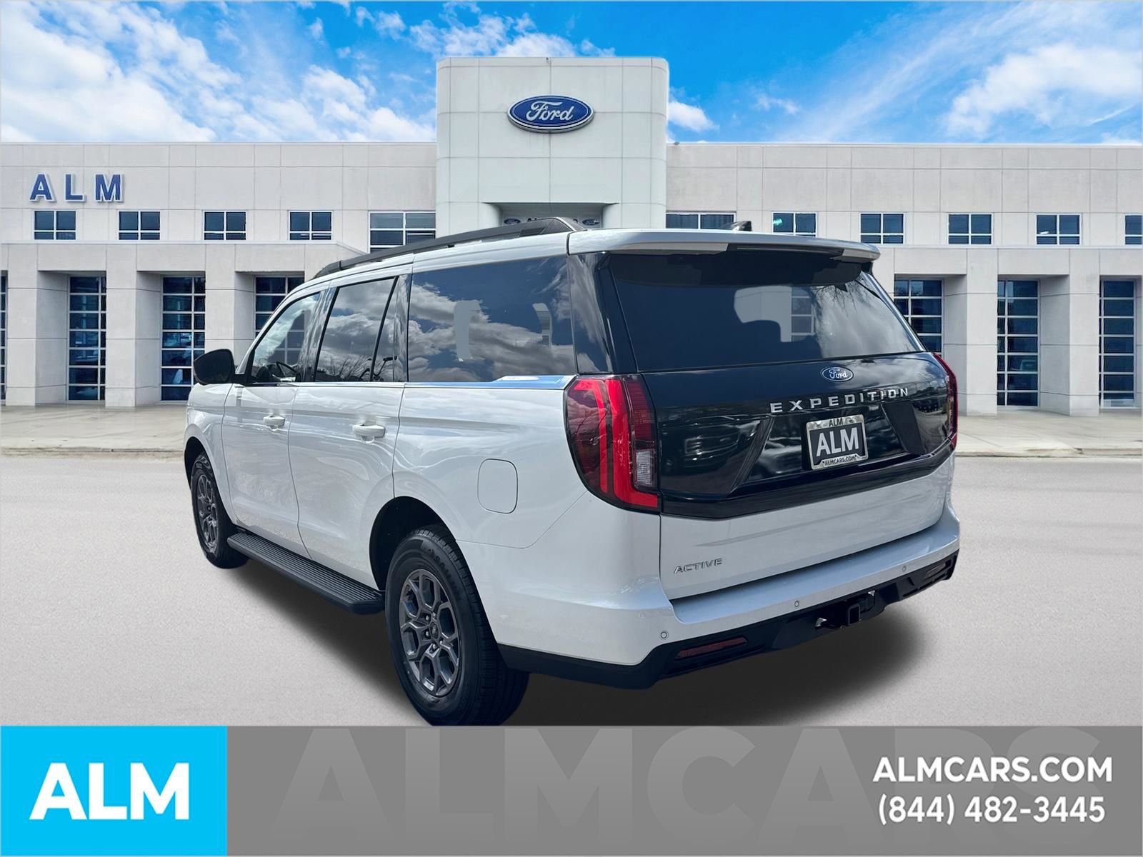 Certified 2025 Ford Expedition Active AWD/4WD image 8