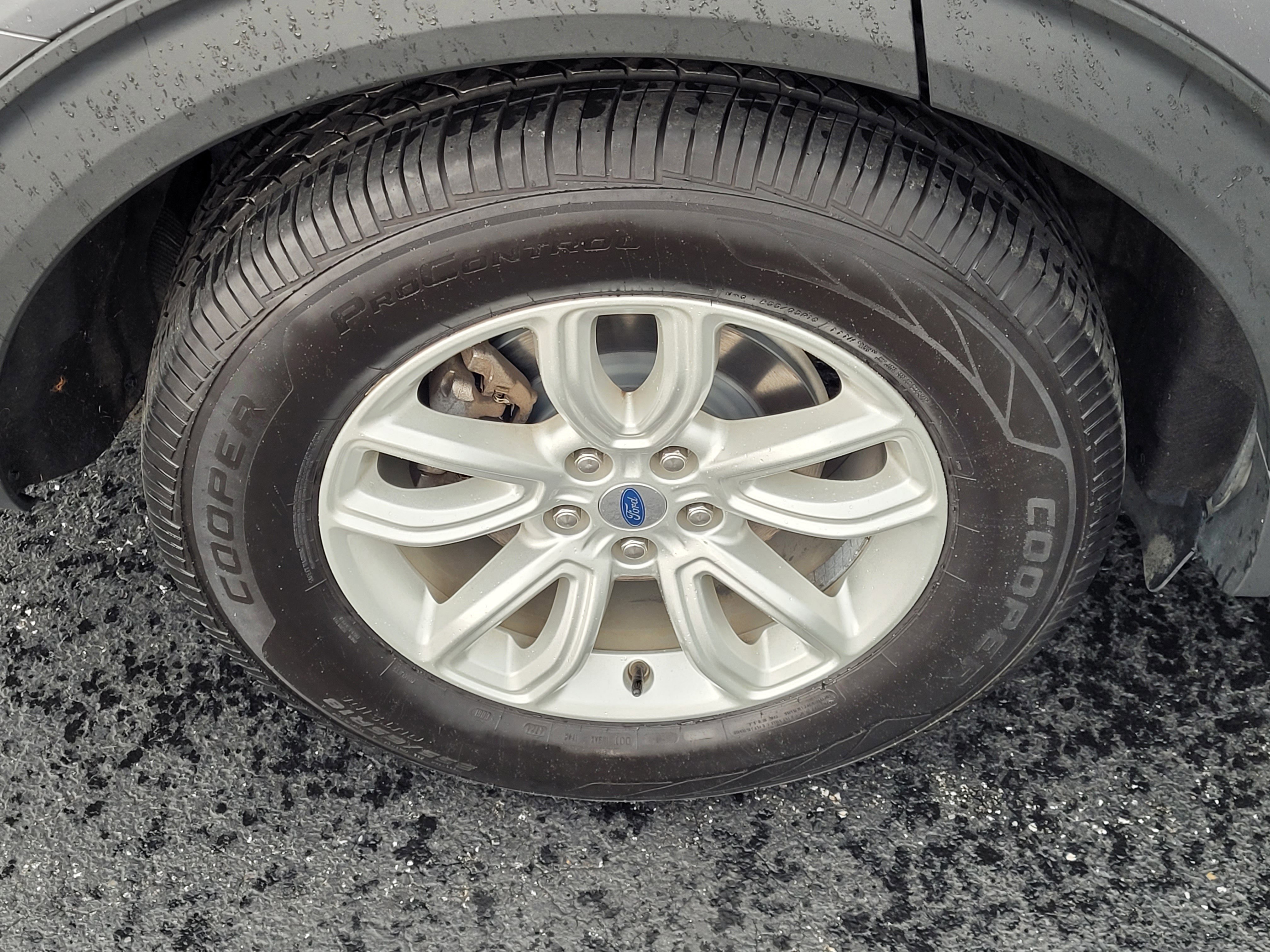Certified 2021 Ford Explorer 2WD image 28