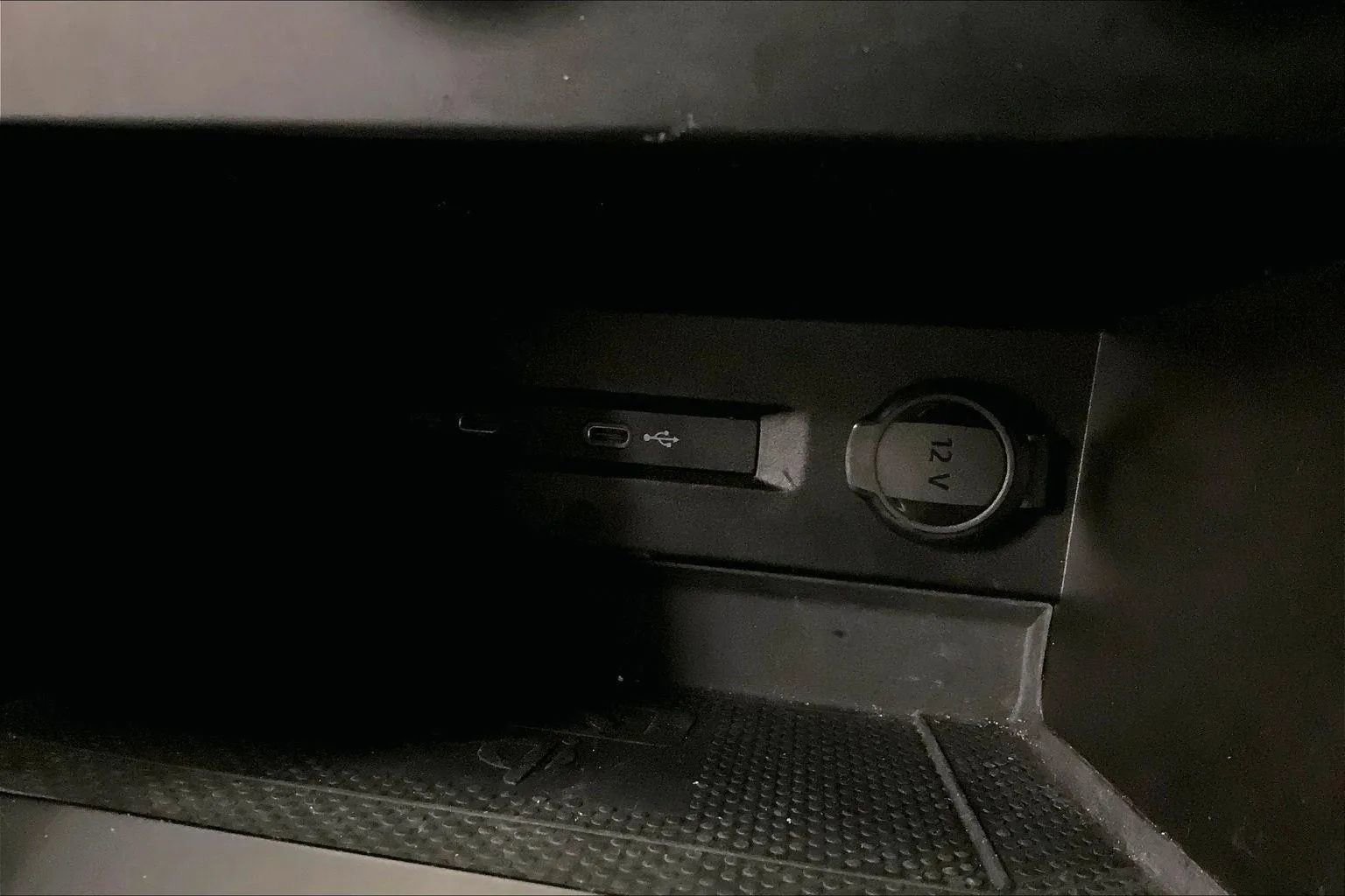 Used 2022 Volkswagen Taos SE image 31