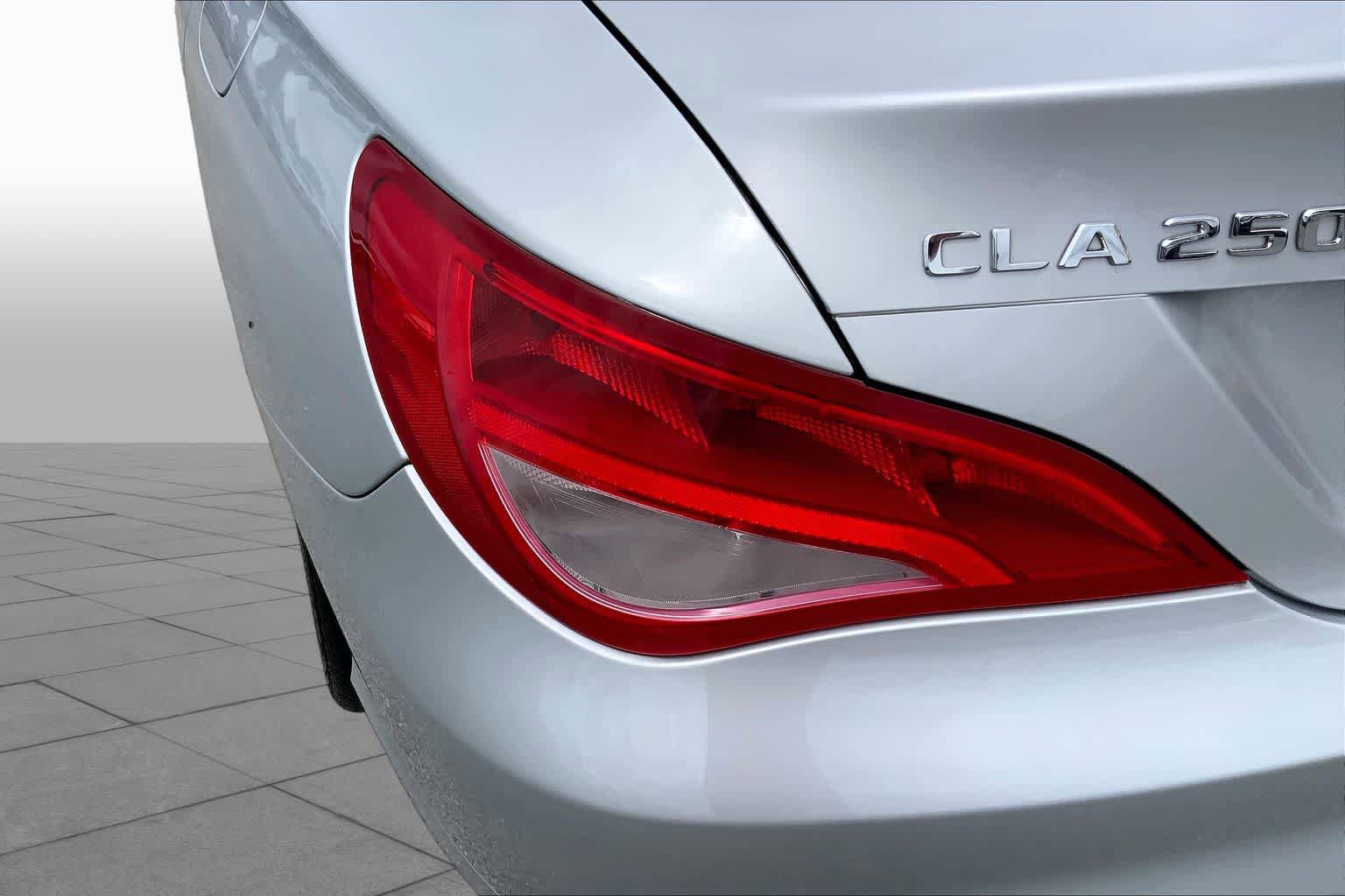 Used 2018 Mercedes-Benz CLA 250 image 28
