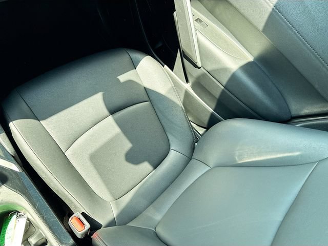 Used 2024 Toyota Corolla Cross XLE w/ Convenience Package AWD/4WD image 24