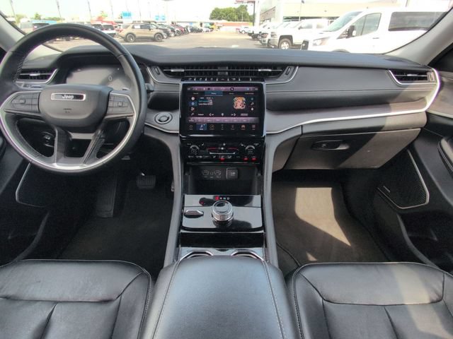 Used 2022 Jeep Grand Cherokee L Limited AWD/4WD image 16