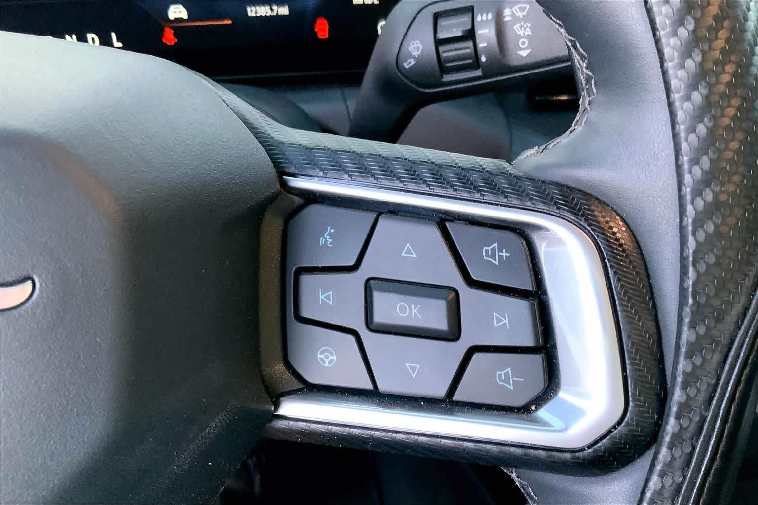 Certified 2025 Ford Mustang Coupe RWD image 23