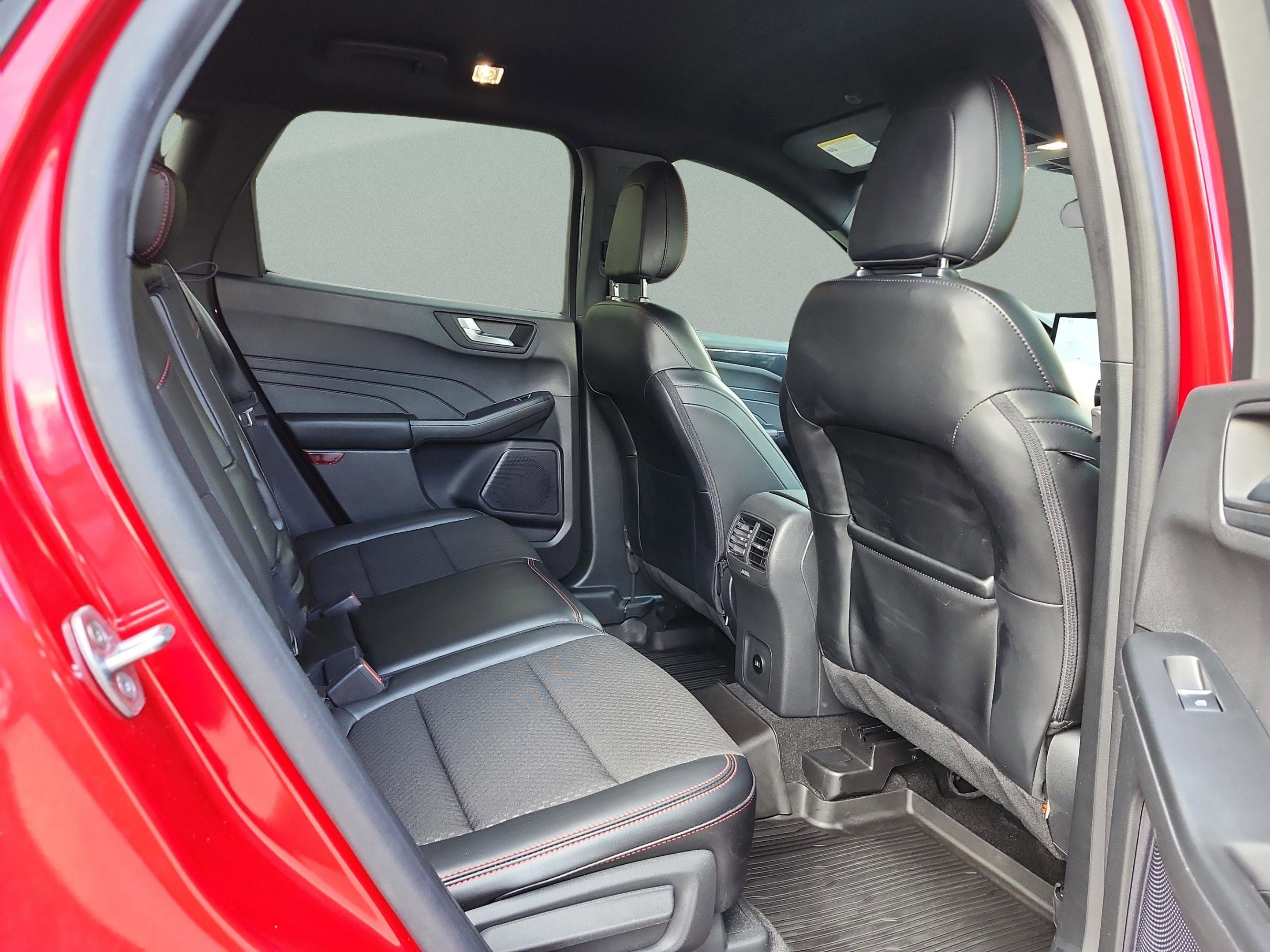 Certified 2024 Ford Escape ST-Line w/ Tech Pack #1 image 19