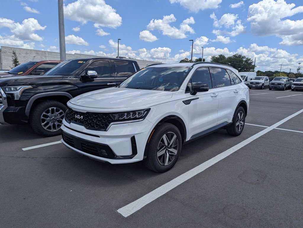 Used 2023 Kia Sorento EX FWD image 2