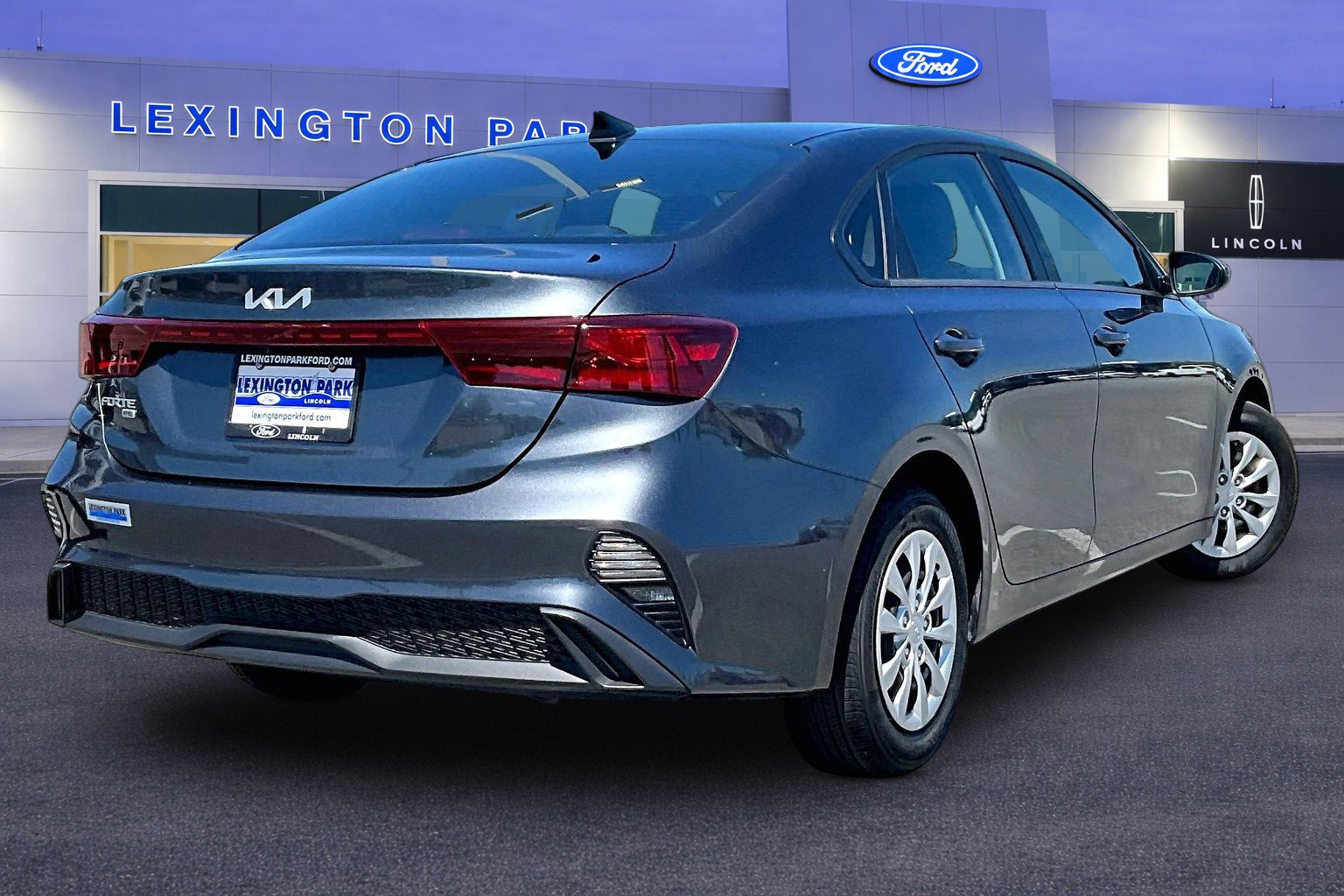 Used 2024 Kia Forte LX FWD image 5