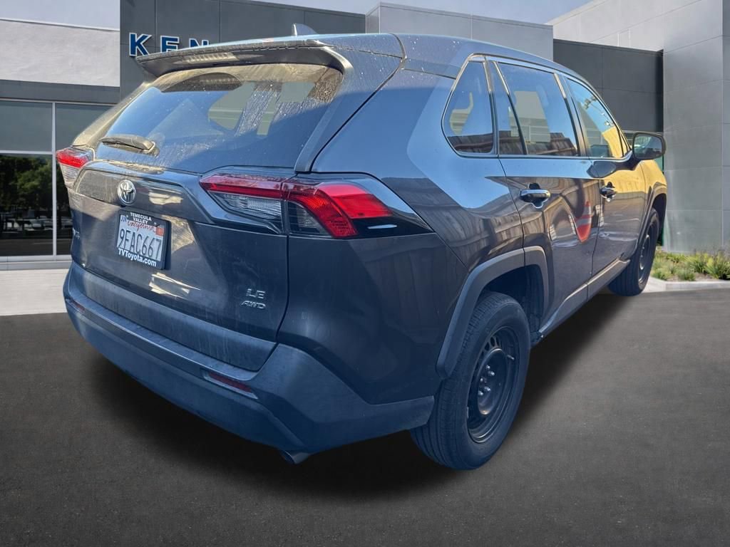 Used 2023 Toyota RAV4 LE image 3
