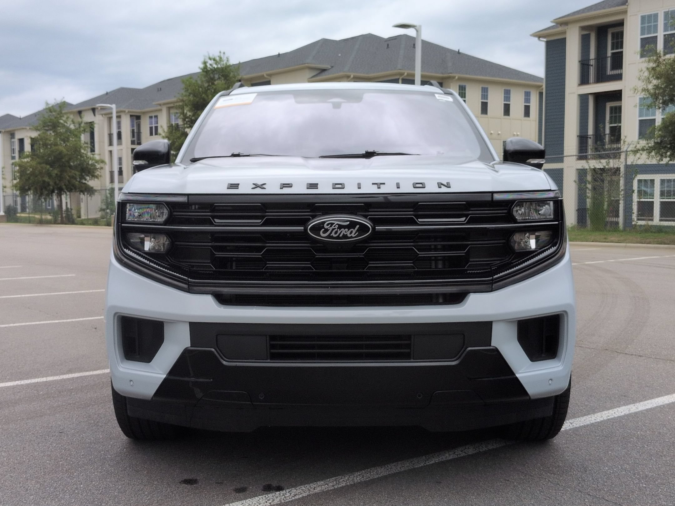 Certified 2025 Ford Expedition Max Platinum w/ Stealth Appearance Package AWD/4WD image 9