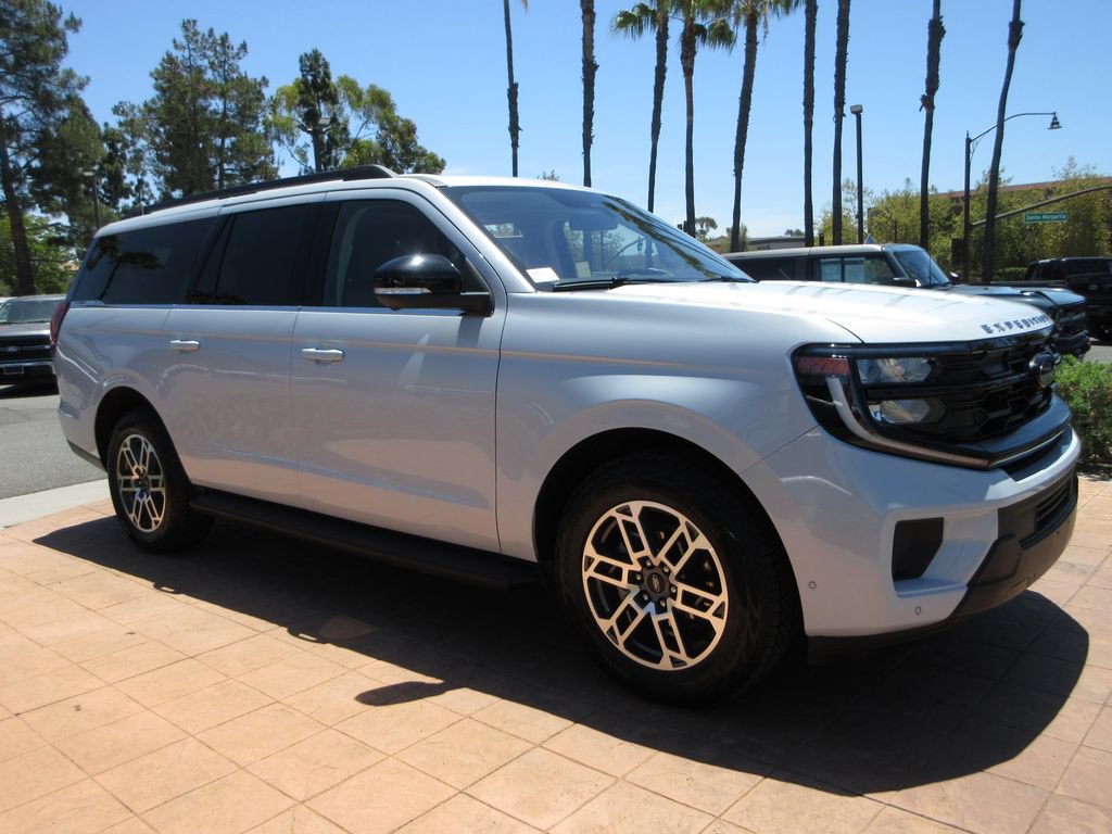 Certified 2025 Ford Expedition Max Active AWD/4WD image 6