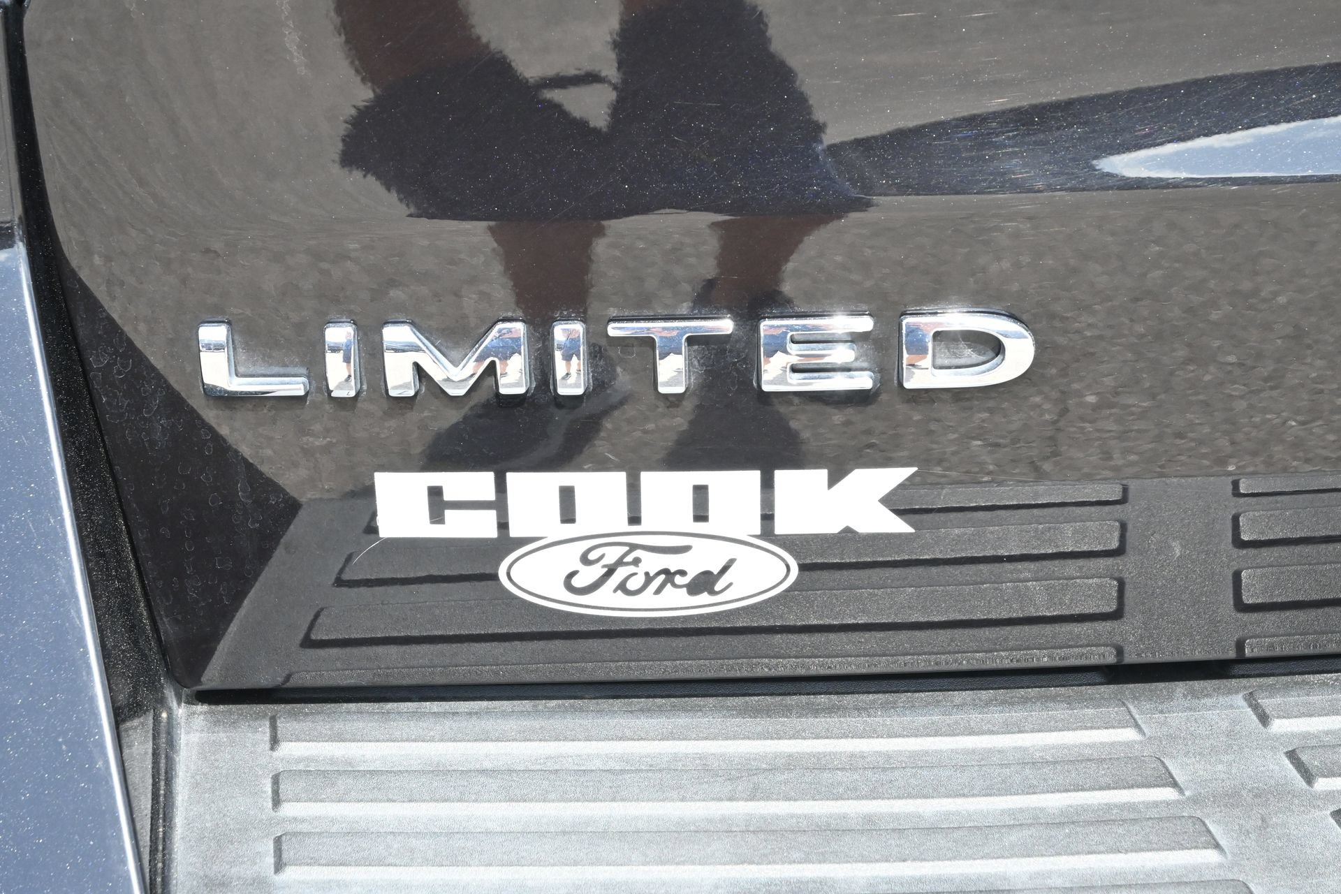 Certified 2024 Ford Expedition Limited RWD image 17