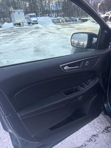 Certified 2022 Ford Edge SE w/ Black Appearance Package image 18
