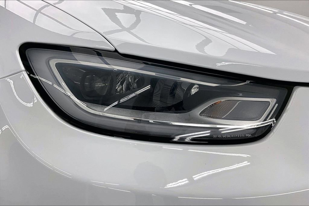 Used 2023 Chrysler Pacifica Touring-L image 30