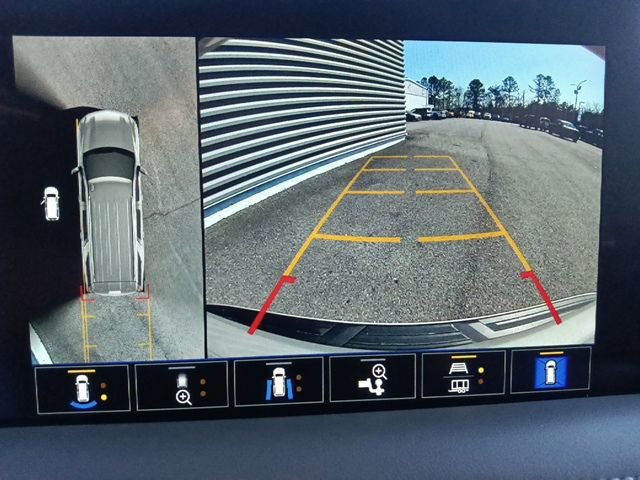 Used 2024 Chevrolet Tahoe Z71 w/ Luxury Package image 22