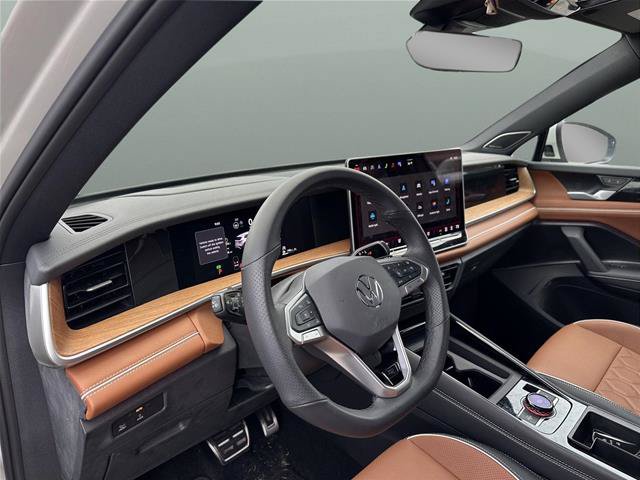 Used 2026 Volkswagen Tiguan SEL R-Line AWD/4WD image 18