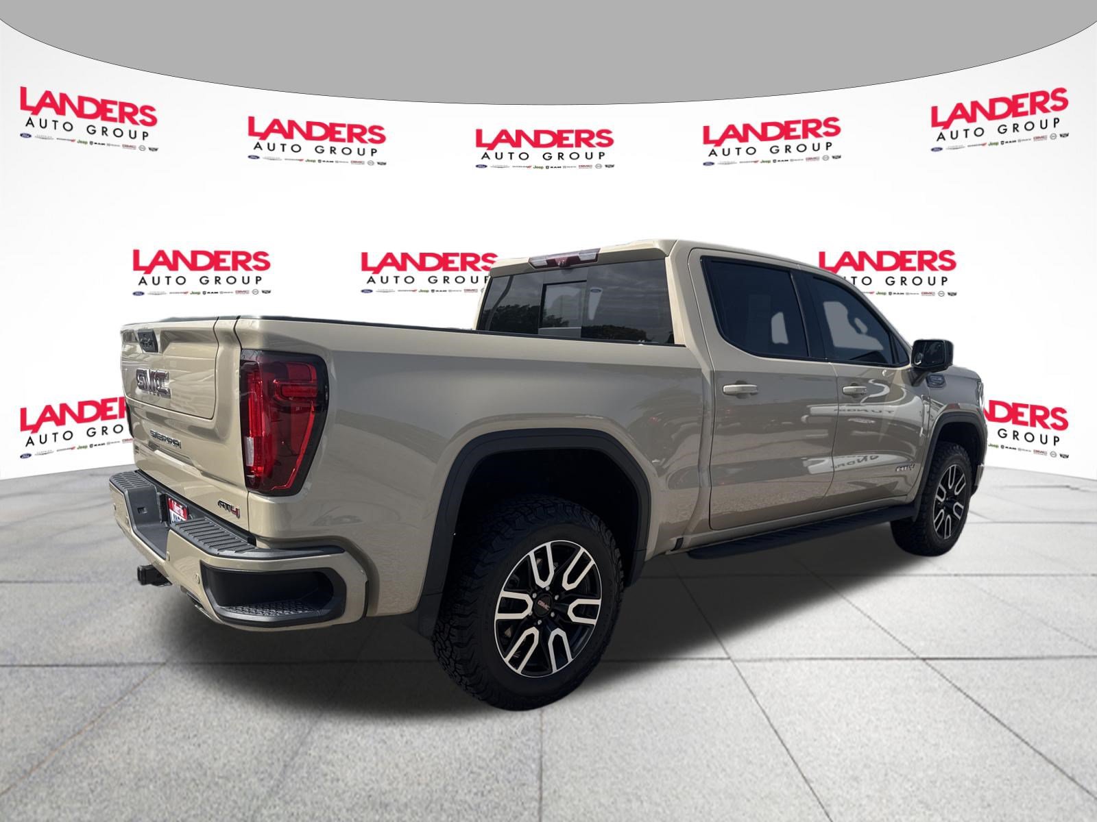 Used 2022 GMC Sierra 1500 AT4 w/ AT4 Premium Package AWD/4WD image 3