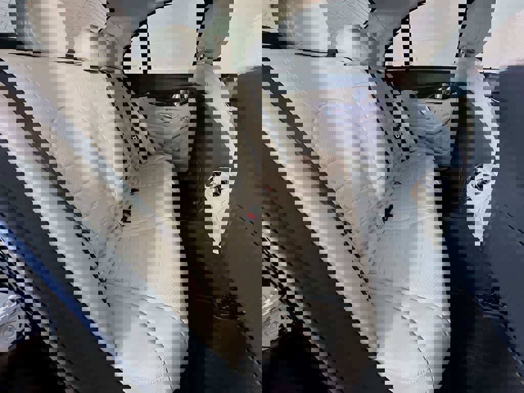 Used 2021 Mercedes-Benz C 300 Sedan image 34