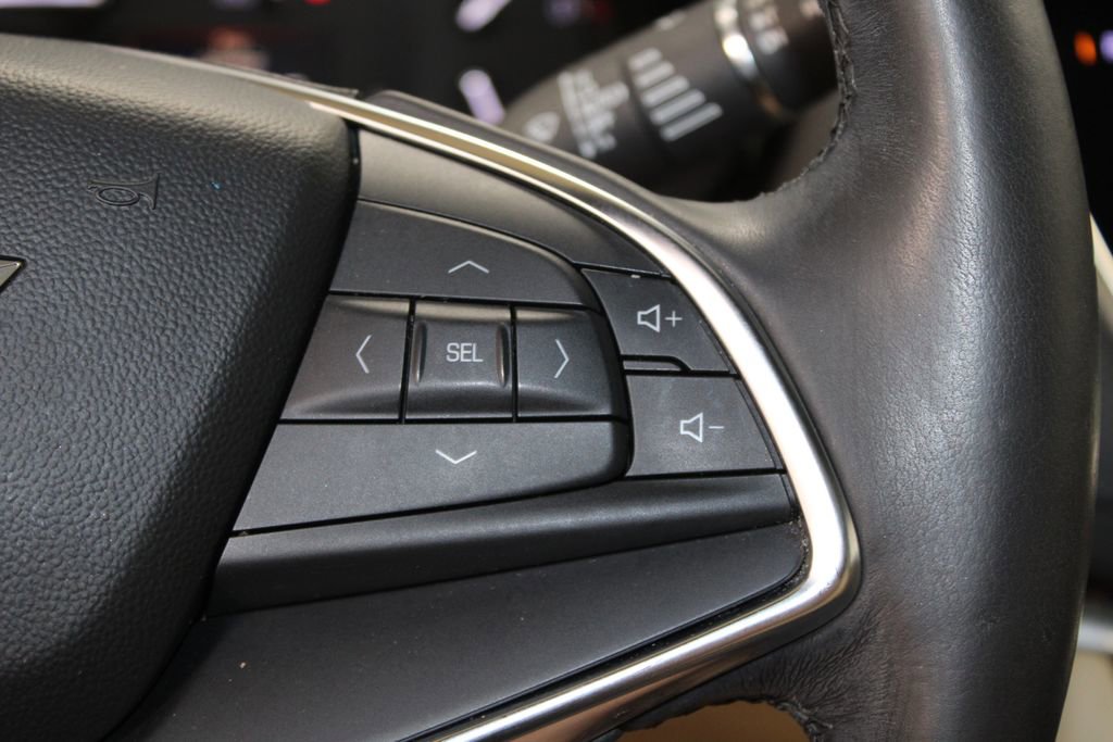 Used 2018 Cadillac XT5 Premium Luxury FWD image 38