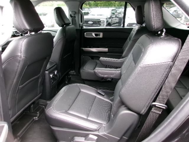 Certified 2023 Ford Explorer XLT w/ Equipment Group 202A AWD/4WD image 9