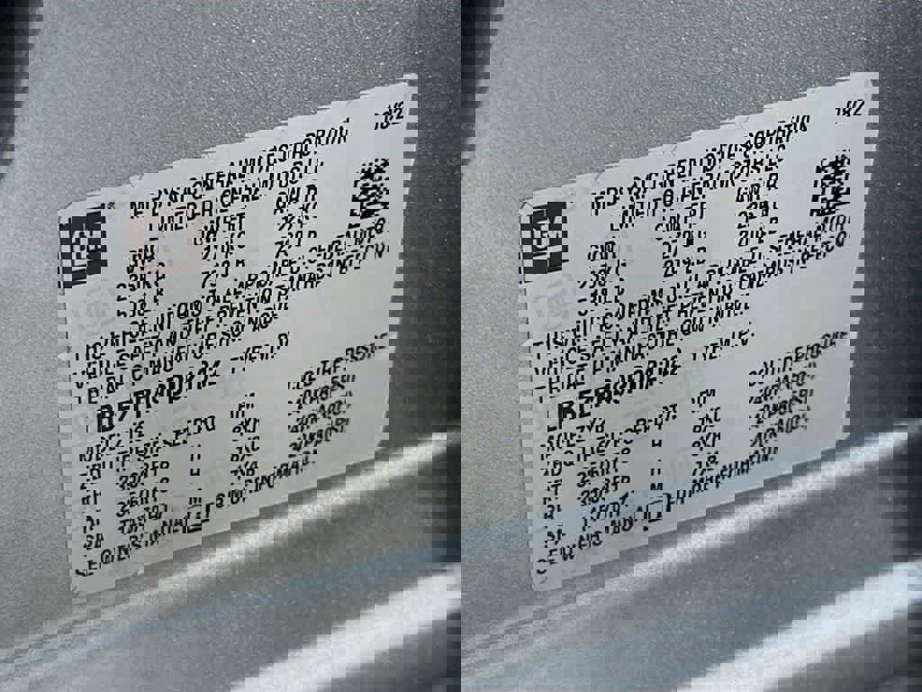 Used 2023 Buick Envision Essence image 23