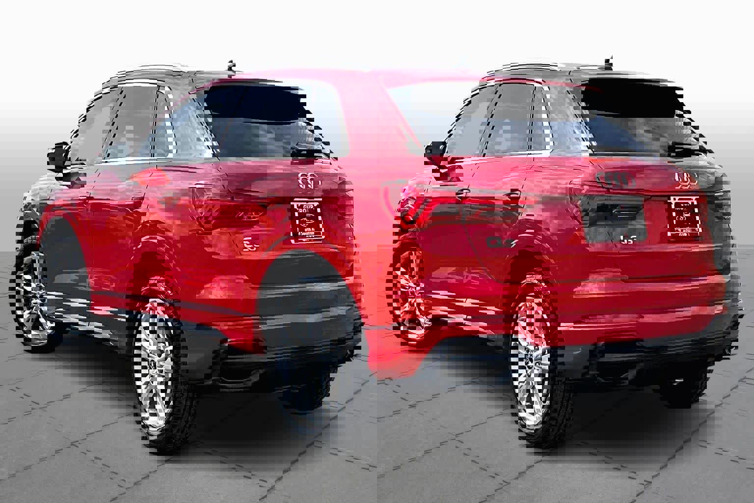 Used 2023 Audi Q3 2.0T Premium Plus image 4