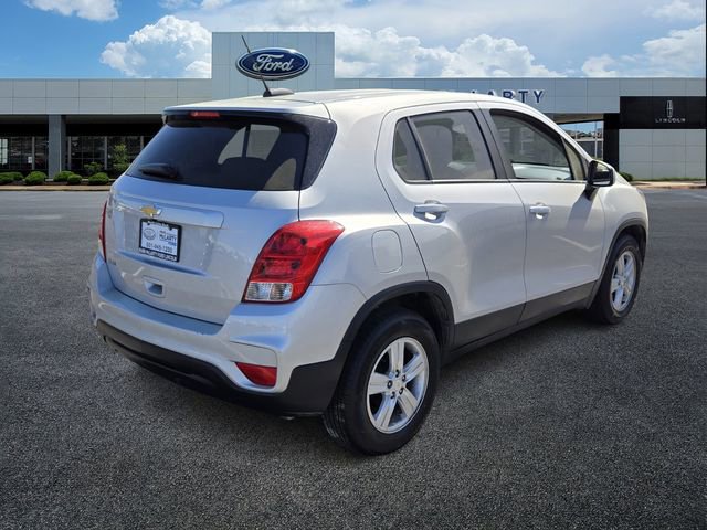Used 2022 Chevrolet Trax LS w/ Tint and Cruise Package image 4