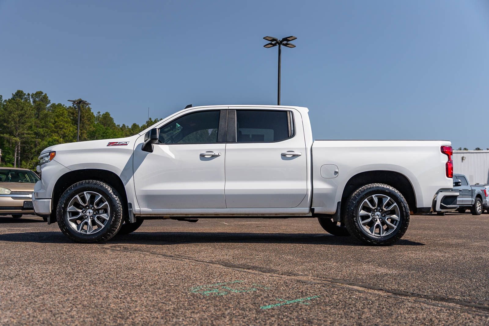 Used 2022 Chevrolet Silverado 1500 RST AWD/4WD image 4