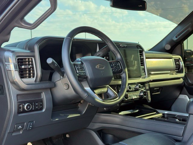 Certified 2025 Ford F250 Platinum w/ FX4 Off-Road Package AWD/4WD image 11