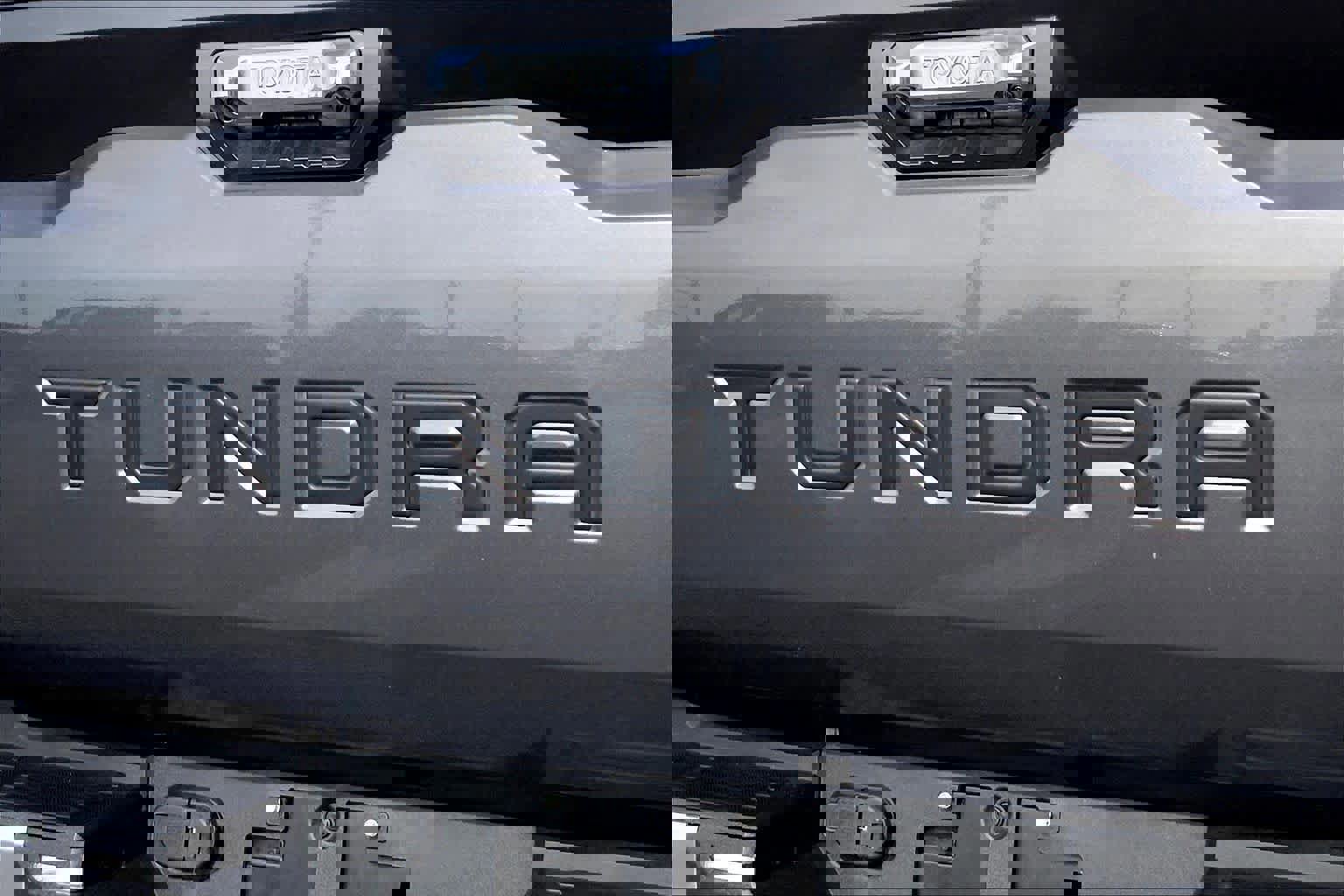 Used 2025 Toyota Tundra Limited w/ Power Package image 28