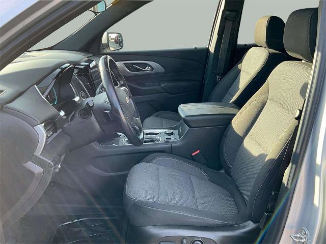 Used 2022 Chevrolet Traverse LT image 19
