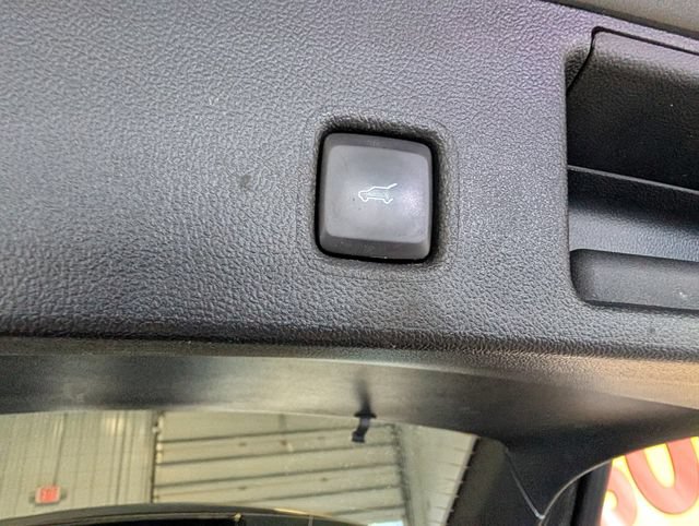 Certified 2024 Ford Escape Platinum AWD/4WD image 32