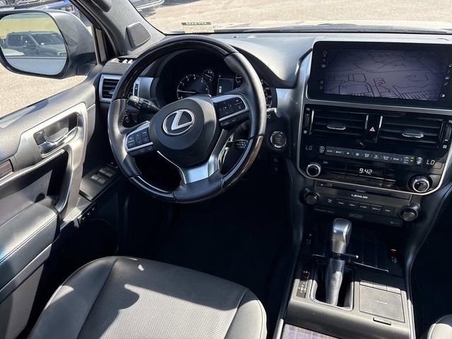 Used 2023 Lexus GX 460 Premium w/ Accessory Package AWD/4WD image 13