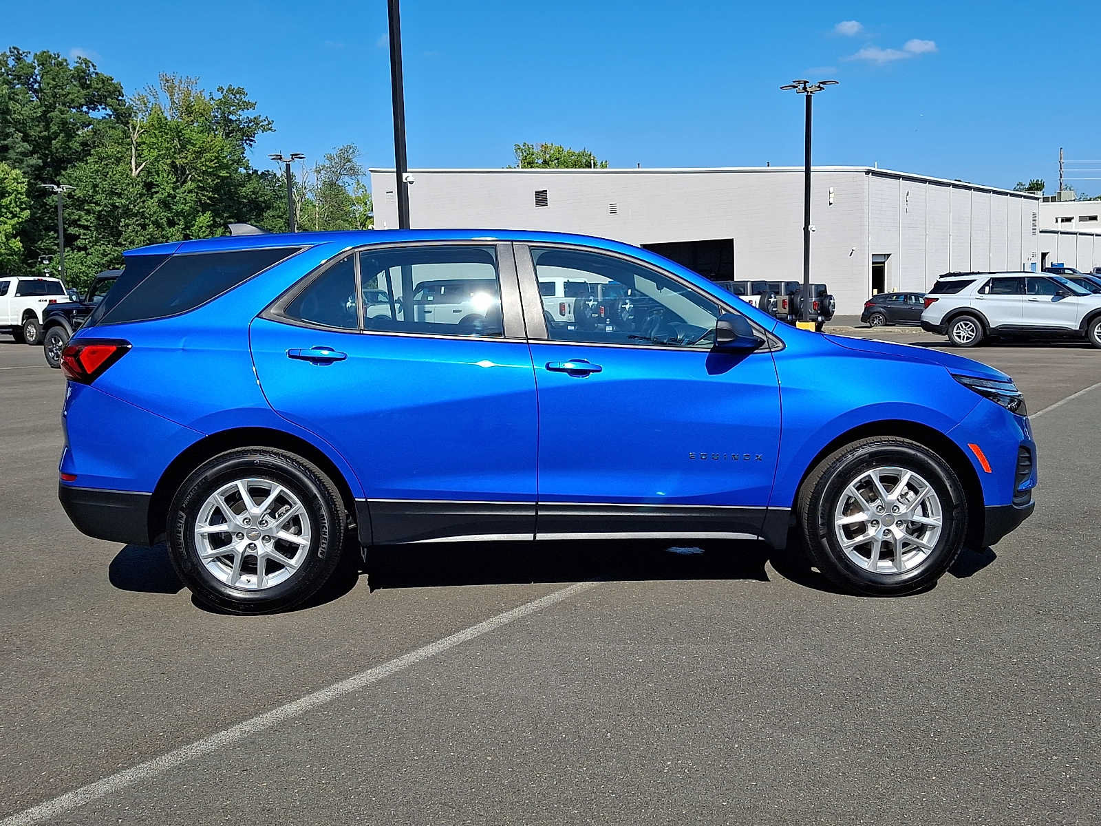 Used 2024 Chevrolet Equinox LS FWD image 7