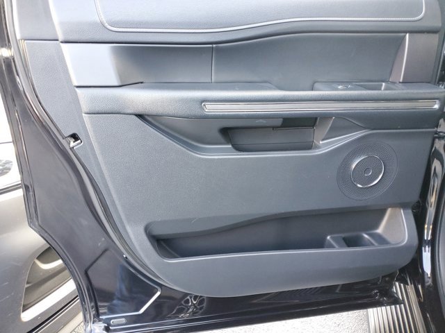 Certified 2024 Ford Expedition Max XLT image 11
